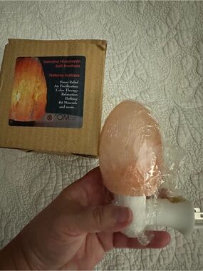 Himalayan Salt Night Light - Pink Salt Plug-In Lamp